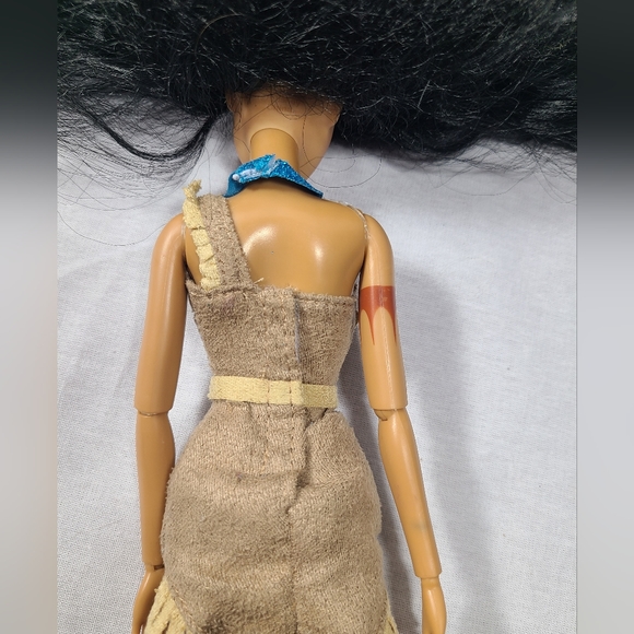 Disney Store Exclusive Princess Pocahontas Doll - Picture 5 of 6